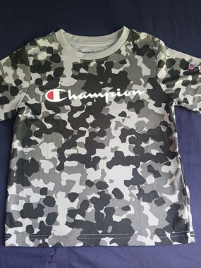 Champion Gray Black Camo Logo Short Sleeve Tee Size 5
